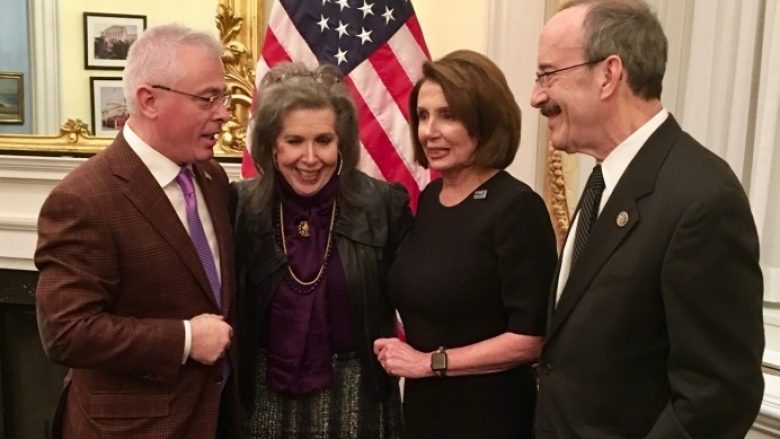 Miqtë e shqiptarëve rikthehen në krye të Kongresit Amerikan