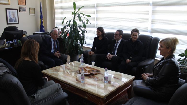 Gjykata Themelore e Gjilanit mirëpret ndihmën e ekspertëve të BE-së