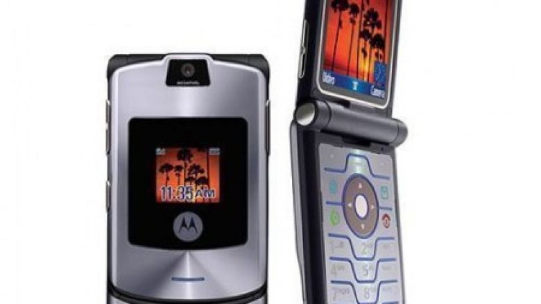 Motorola patenton pajisjen e palosshme, që ka ngjashmëri të madhe me modelin klasik Razr (Foto)