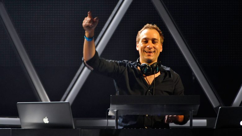 DJ Paul van Dyk merr 11 milionë euro dëmshpërblim për lëndimin në shpinë dhe në tru pas rrëzimit në një festival në Holandë në vitin 2016