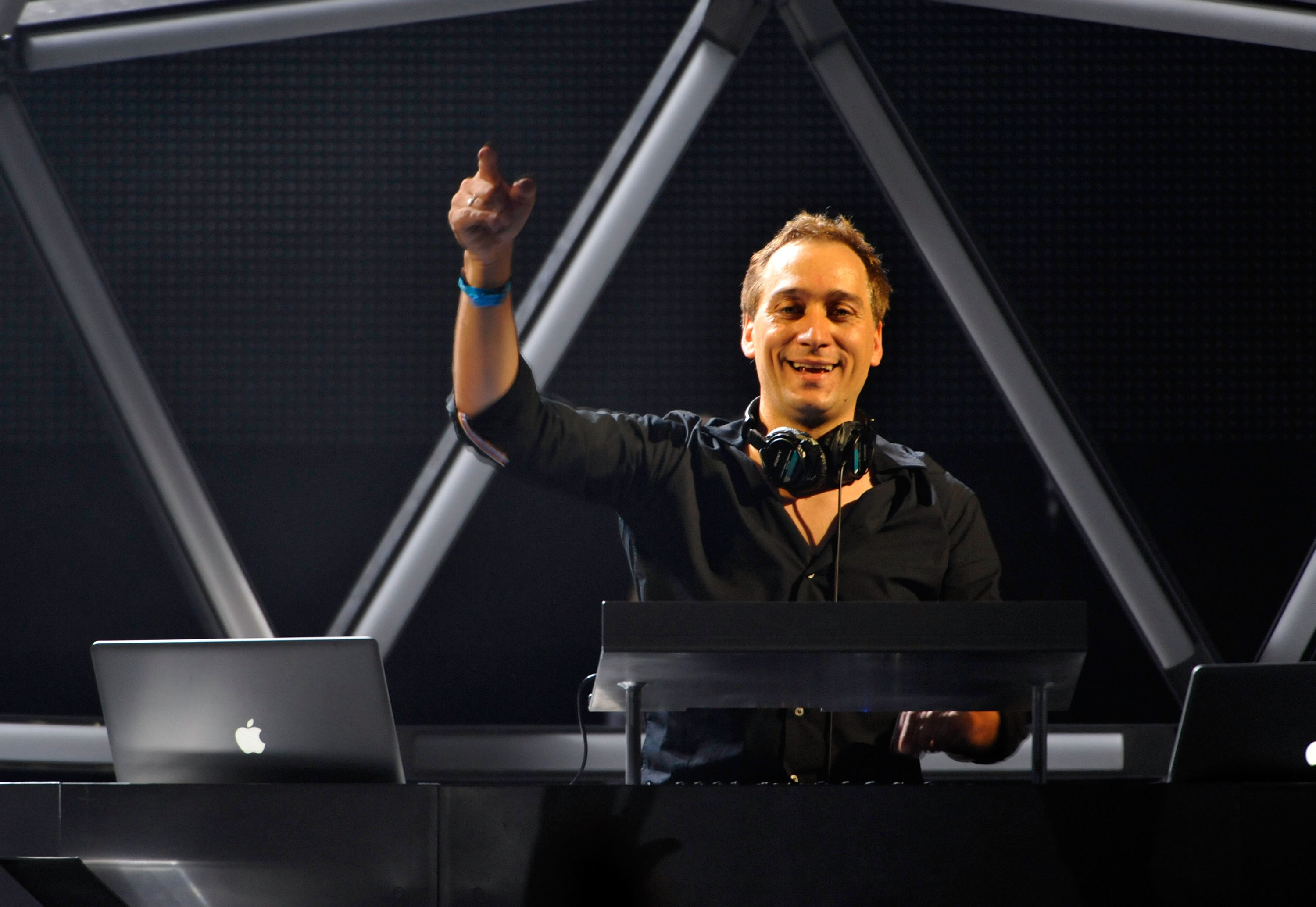 Поли ван. Диджей Paul van Dyk. Paul van Dyk Пенкин. Самый популярный диджей в мире. Фото Armin van Buuren 2019.