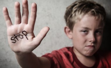 Si ndikon rrahja e fëmijës në personalitet