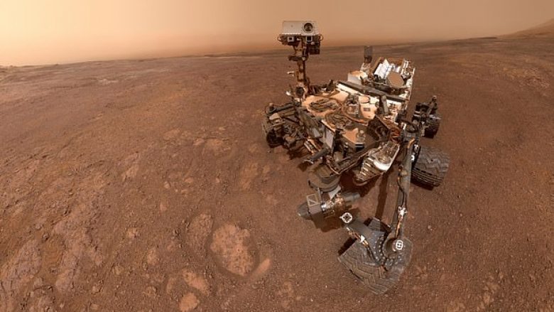 Sonda Curisosity e ka dërguar një selfie nga Marsi, para se të rifillojë eksplorimin e planetit të kuq (Foto)