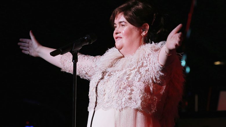 Susan Boyle rikthehet në skenën muzikore pas pauzës nëntëvjeçare