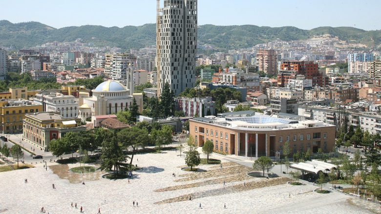 Rreth 27% e popullsisë urbane në Shqipëri jeton në Tiranë