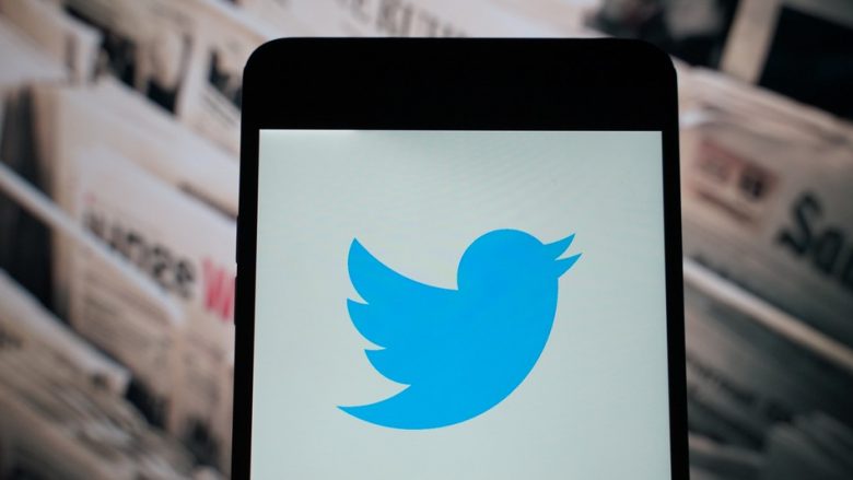 Twitter teston opsionin që grumbullon lajmet e rëndësishme, për t’ia shfaqur shfrytëzuesve në mëngjes (Foto)