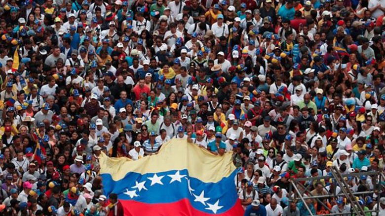 Venezuela “zien” pas vendimit të Trumpit, Maduro ndërpret lidhjet diplomatike me SHBA-në