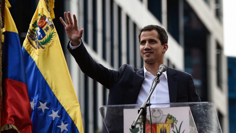 PE e njeh Guaidon si president të përkohshëm të Venezuelës