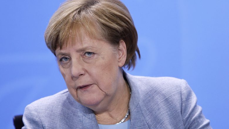 Merkel paralajmëron për rrezikun e tërheqjes së SHBA-së nga Siria dhe Afganistani