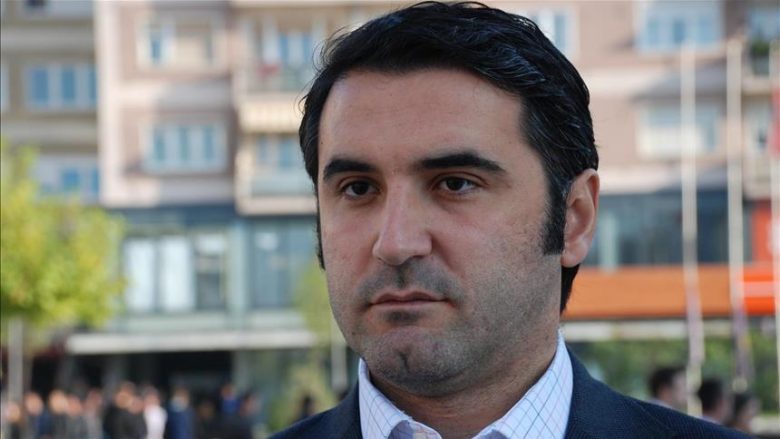Muhaxhiri: Pas ultimatumit amerikan, duhet të largohet Haradinaj, ose taksa