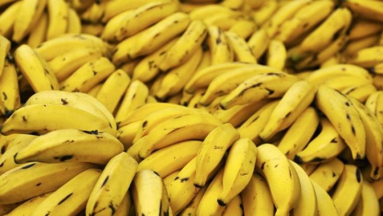 Bllokohen 41 ton banane të prishura në Durrës