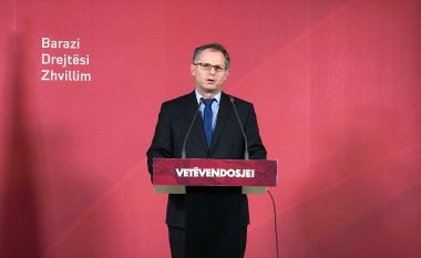 Rezultatet e anketës së kontraktuar nga VV-ja: Albin Kurti kandidati më i preferuar për kryeministër