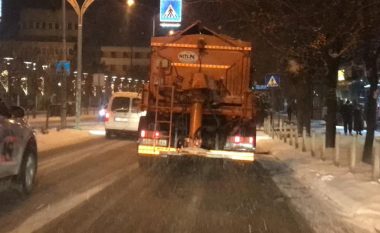 Shpend Ahmeti publikon numrin emergjent nëse keni telashe në rrugët me borë