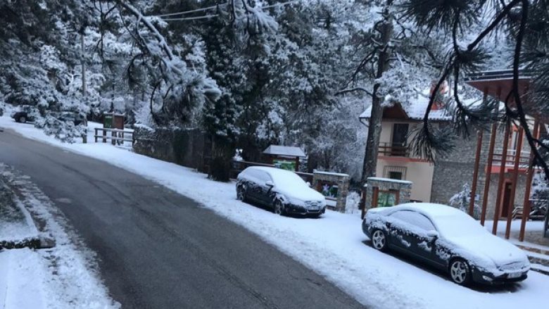 Bora zbardh një pjesë të Shqipërisë, ngrica në verilindje e juglindje