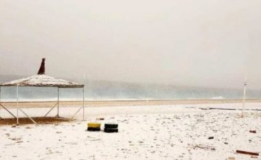 Bora mbulon plazhin e Dhërmiut