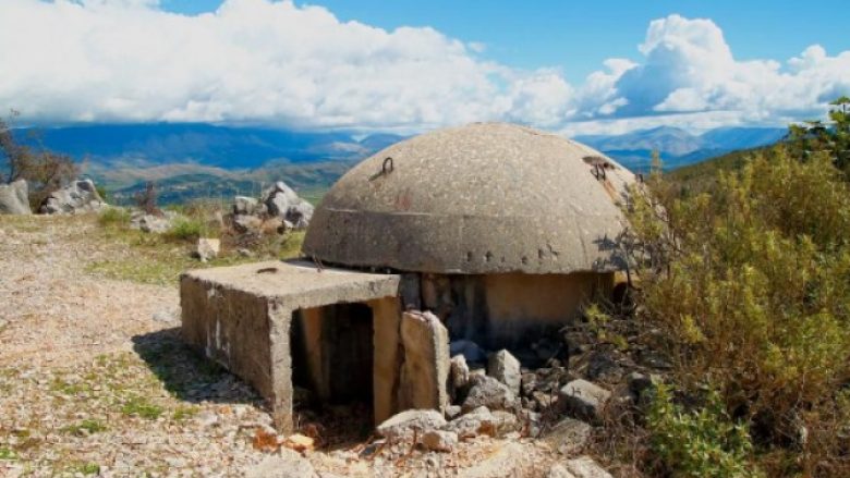 “Forbes” shkruan për bunkerët e Shqipërisë, thotë se nga të braktisur ata po shndërrohen në biznes
