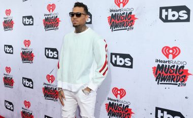 Pas lajmit për përdhunim, reagon Chris Brown: Kjo është një gënjeshtër e madhe, e rëndë për mua si baba i një vajze