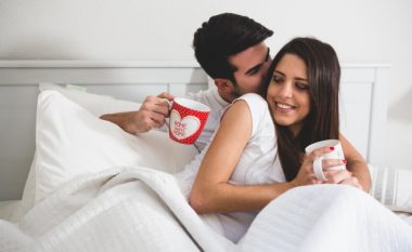 Rreth 16 për qind e meshkujve e aktrojnë orgazmën, por numri i femrave që e bëjnë këtë është shumë më i lartë