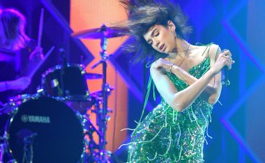 Dua Lipa arrin 25 milionë ndjekës në Instagram