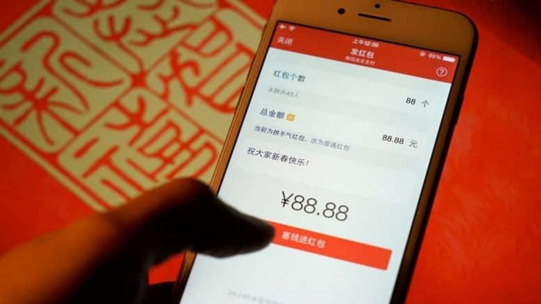Tregtarët kinezë pranojnë vetëm pagesa elektronike