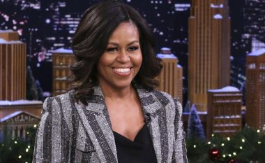 Këto janë kombinimet më mbresëlënëse të veshjeve të Michelle Obamas gjatë vitit 2018
