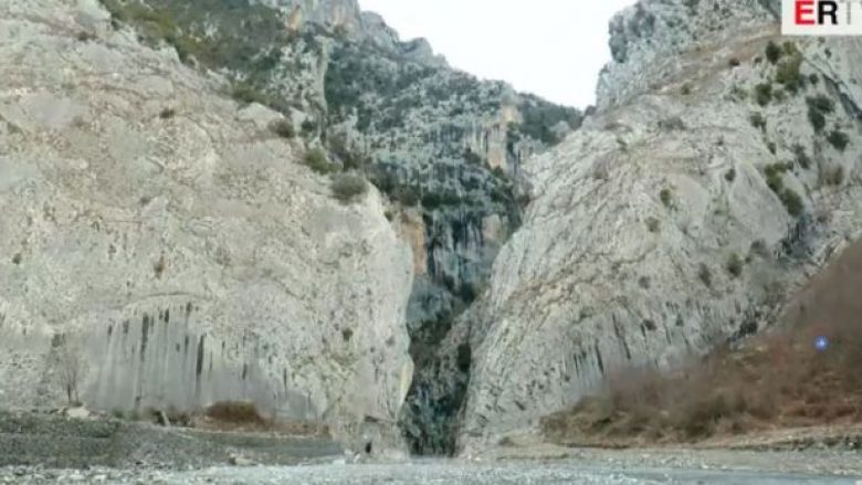 Dy ministra paralajmërojnë pezullimin e punimeve në kanionin e Holtës