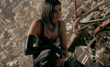 Dua Lipa sjell klipin e ri “Swan Song” – kolona zanore e filmit “Alita: Battle Angel”