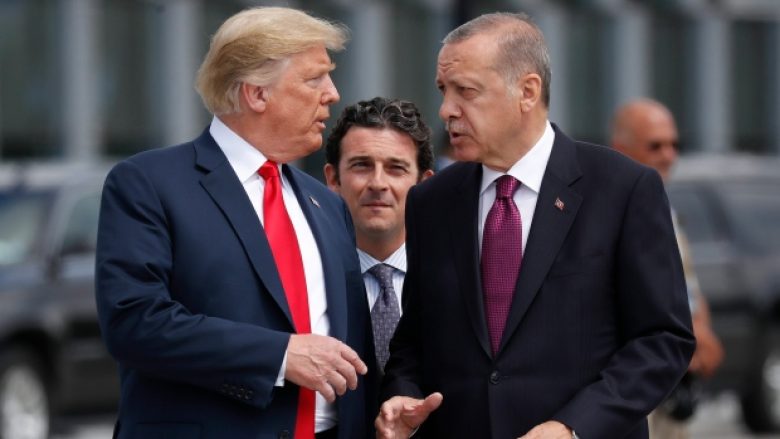 Erdogan bisedë telefonike me Trump