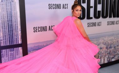 Jennifer Lopez tregon linjat me veshje sportive, vazhdon të mbetet në top formë