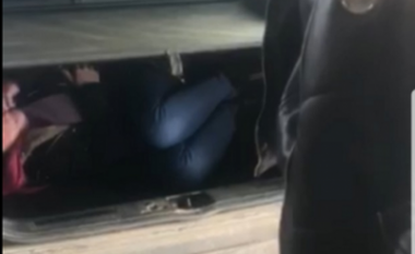 Vendkalimi kufitar Bllacë, kapet një vajzë e cila ishte fshehur në bagazhin e veturës