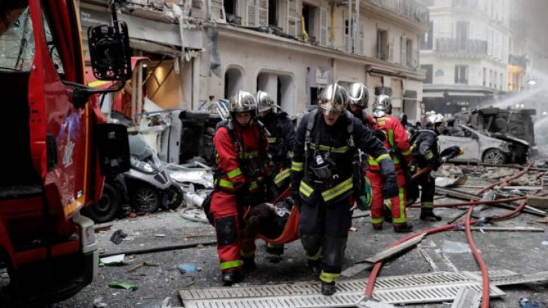 Shpërthim i fuqishëm në Paris, raportohet për të plagosur (Foto/Video)