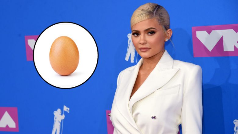 Vjen reagimi i parë i Kylie Jennerit pasi “veza e famshme” theu rekordin e saj në Instagram