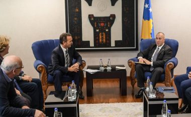 Haradinaj takohet me Sindikatën e Shërbimit Civil, zotohen për bashkëpunim dhe dialog