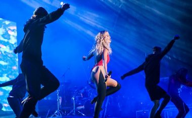 Rita Ora rikujton çastet më të mira të vitit 2018, përfshin imazhe edhe nga koncerti në Kosovë