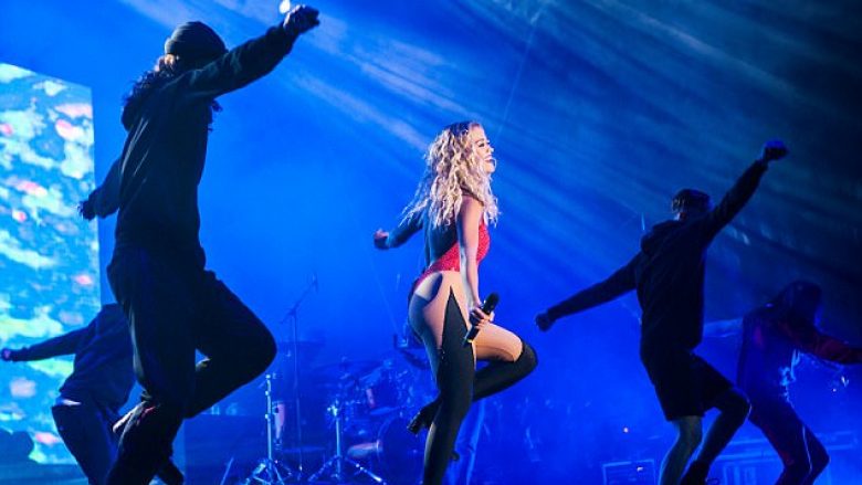 Rita Ora rikujton çastet më të mira të vitit 2018, përfshin imazhe edhe nga koncerti në Kosovë