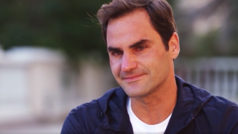 Federer fillon të qaj teksa flet për ish-trajnerin që ndikoi në karrierën prej tenisti