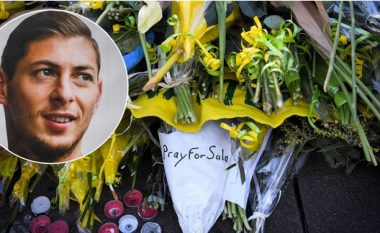 Kërkimet për aeroplanin e zhdukur që barte sulmuesin Emiliano Sala mbyllen pa rezultat, lojtari dhe piloti mbeten të zhdukur