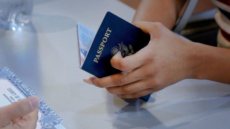 Përse pasaportat duken pak a shumë të njëjtë