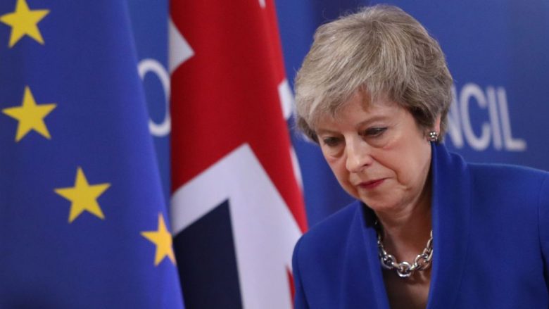 Parlamenti britanik i thotë JO marrëveshjes së kryeministres May për BREXIT-in
