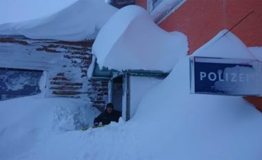 Austria përballet me ortekët e borës – tre të vdekur, shumë të zhdukur