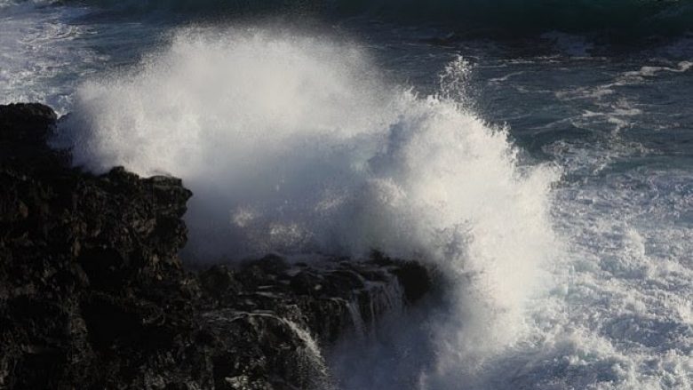 Ngrohja e oqeaneve po i bën valët më të fuqishme