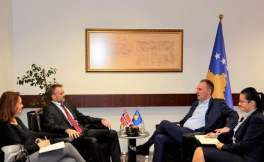 ​Limaj: Javën tjetër do të procedohet në Kuvend platforma për bisedime me Serbinë