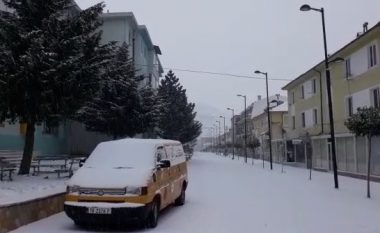 Bora zbardhë Shkodrën, Elbasanin e Gjirokastrën