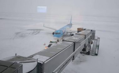 Aeroporti “Adem Jashari” tregon gjendjen e fluturimeve pas reshjeve të borës