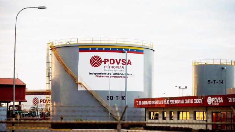 Sanksionet amerikane ndaj Venezuelës rrisin çmimin e naftës