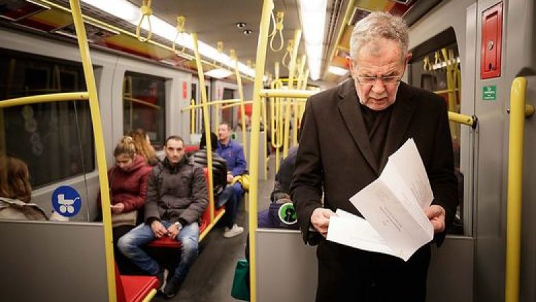 Fotografia që tregon se si presidenti i Austrisë udhëton për në punë (Foto)