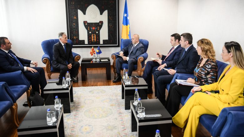 Haradinaj priti të ngarkuarin me punë të Ambasadës së Maqedonisë Veriore në Kosovë, Rexhep Saliu