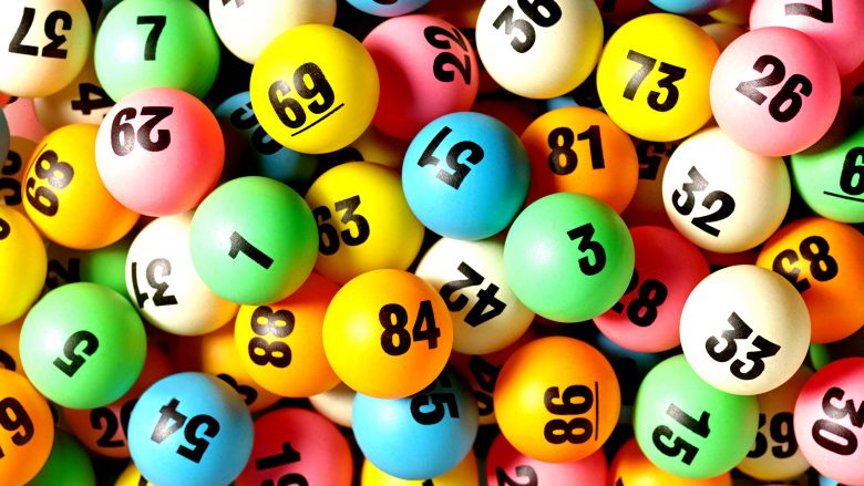 SHBA, fituesi i lotarisë miliardere ende nuk shfaqet për ta tërhequr shpërblimin prej 1.5 miliard dollarë