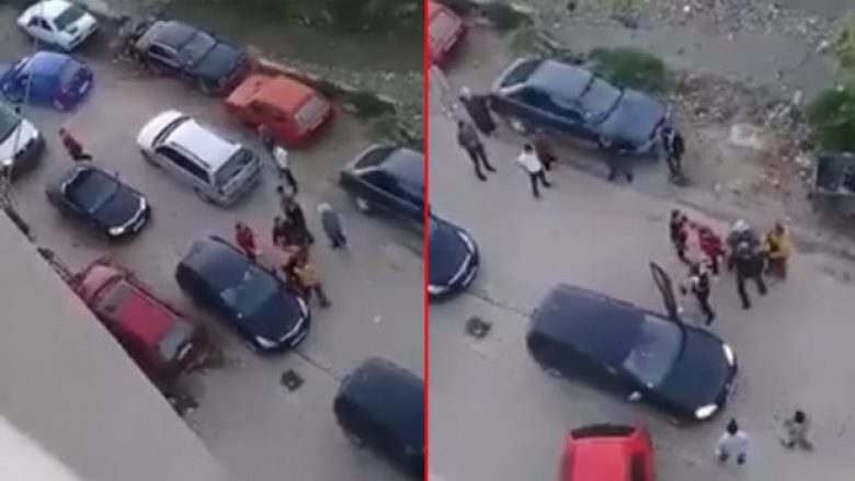 Rrahje masive në Serbi, tetë shoferë ndalin veturat dhe grushtohen mes vete (Video, +18)