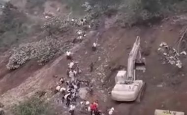 Pamje rrëqethëse të filmuara me dron, rrëshqet dheu – humbin jetën 11 persona në Bolivi (Video, +18)